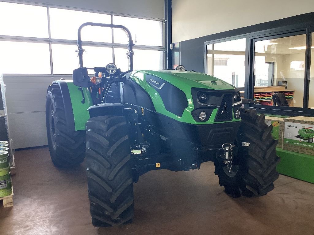 Traktor от тип Deutz-Fahr 5105 TB, Gebrauchtmaschine в AUMONT AUBRAC (Снимка 1)