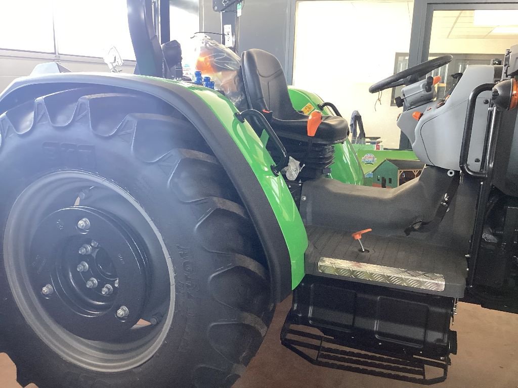 Traktor van het type Deutz-Fahr 5105 TB, Gebrauchtmaschine in AUMONT AUBRAC (Foto 5)