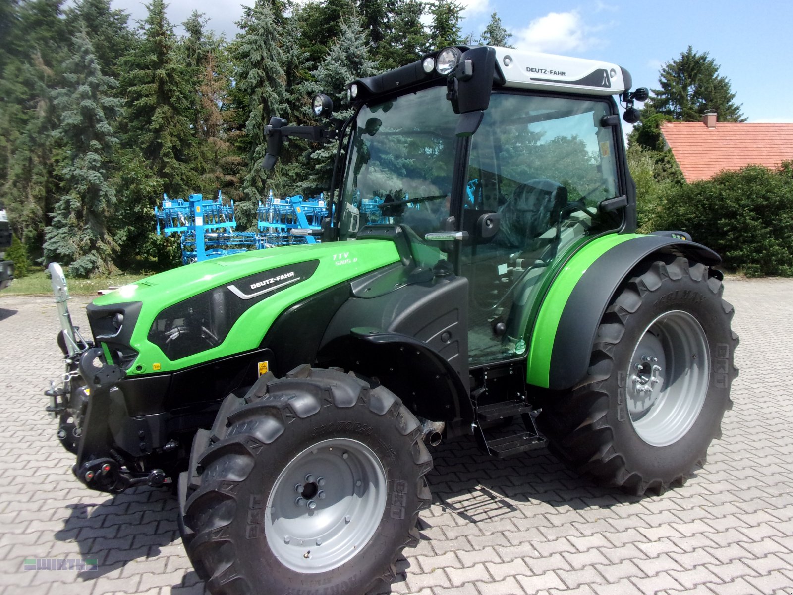 Traktor des Typs Deutz-Fahr 5105 TTV "stufenloser Kompaktschlepper", Frontladeranbauteile, Gebrauchtmaschine in Buchdorf (Bild 5)