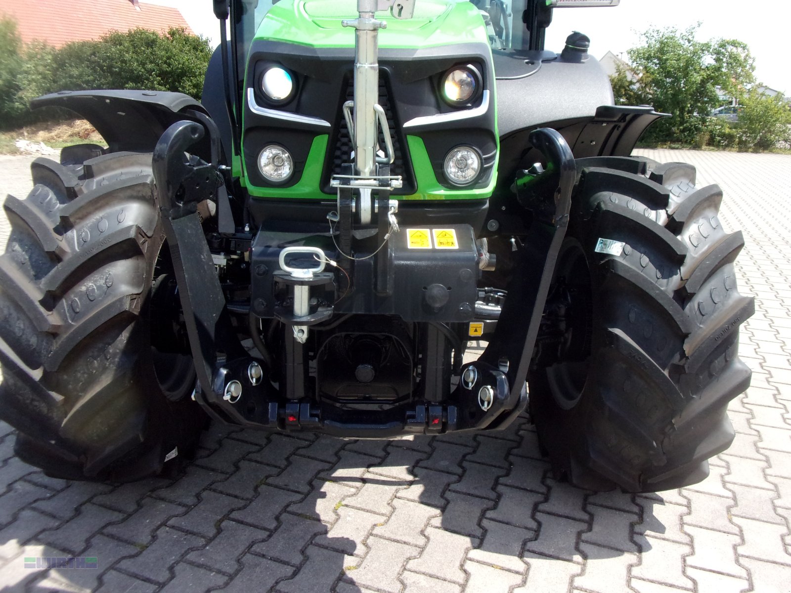 Traktor of the type Deutz-Fahr 5105 TTV "stufenloser Kompaktschlepper", Frontladeranbauteile, Gebrauchtmaschine in Buchdorf (Picture 7)