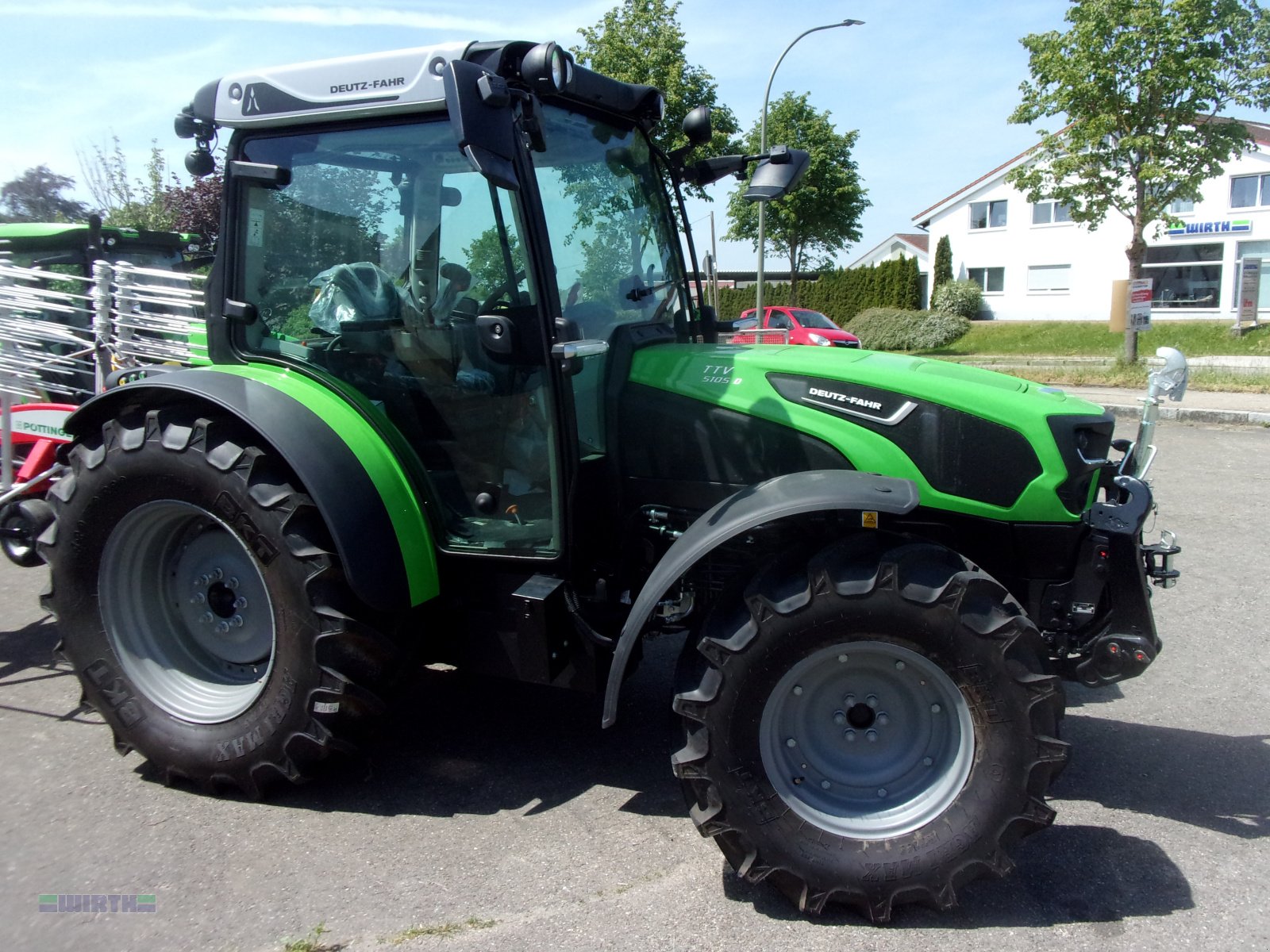 Traktor of the type Deutz-Fahr 5105 TTV stufenloser Kompaktschlepper, Neumaschine in Buchdorf (Picture 7)