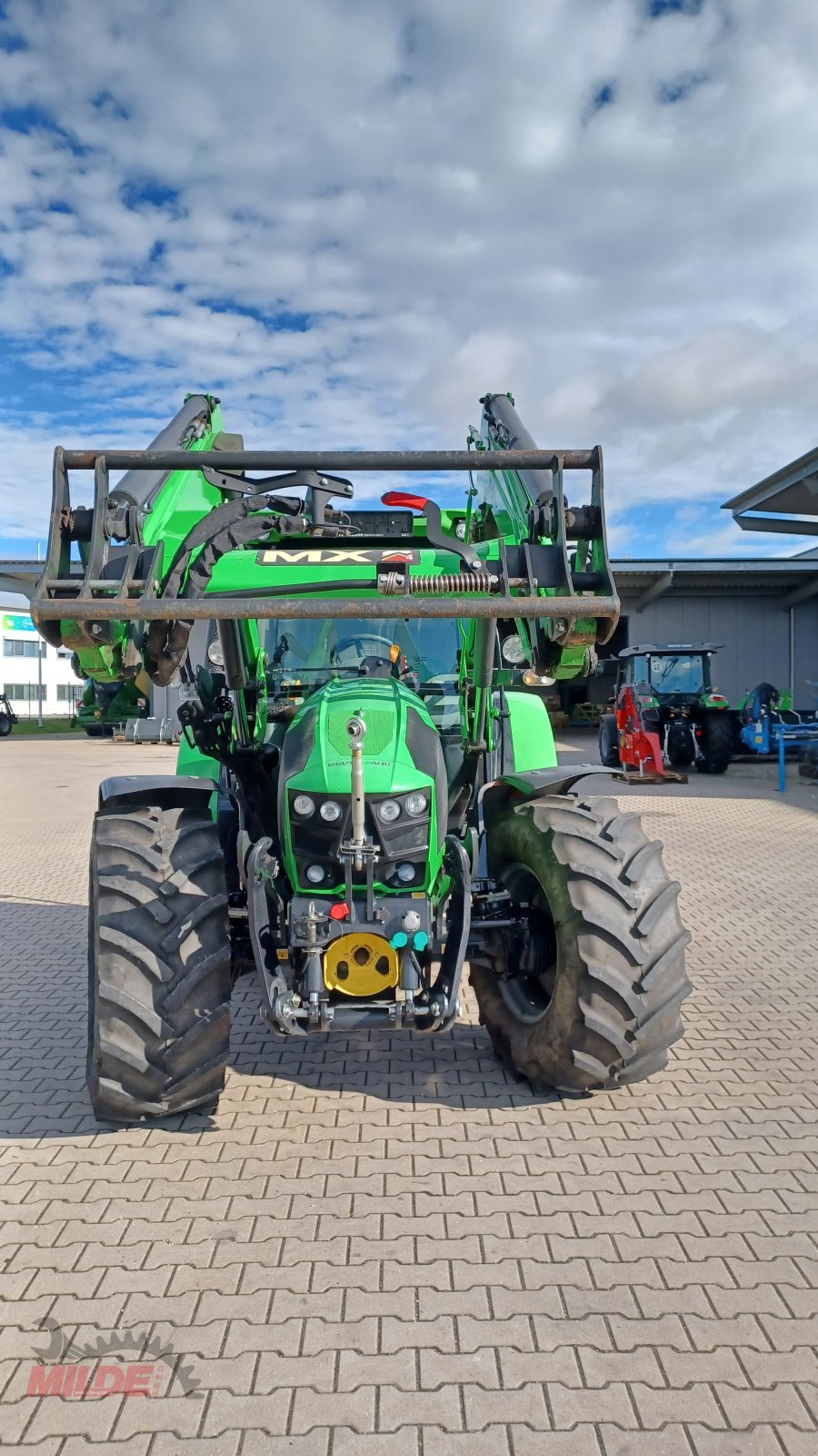 Traktor of the type Deutz-Fahr 5110 G GS, Gebrauchtmaschine in Creußen (Picture 3)