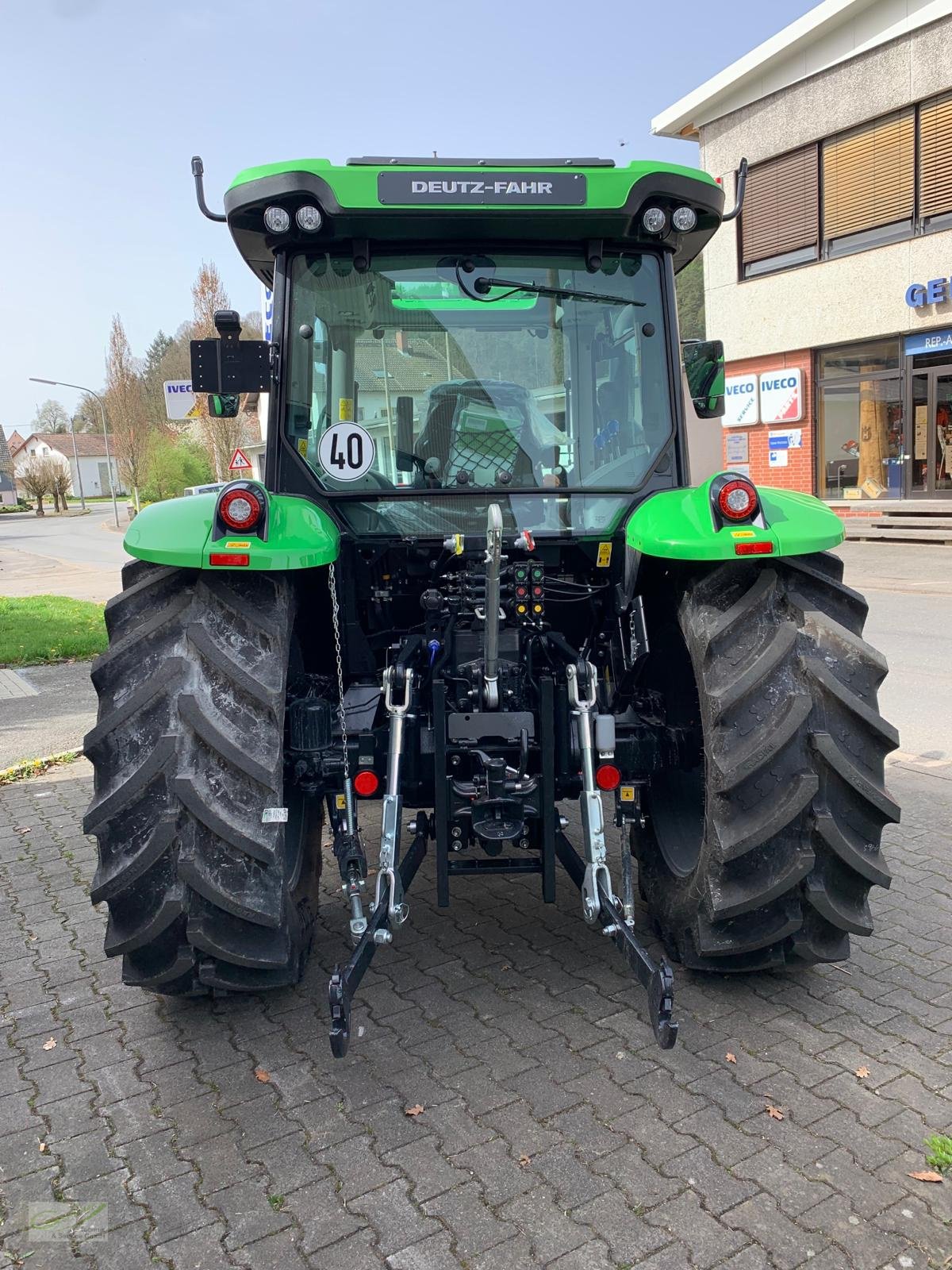 Traktor Türe ait Deutz-Fahr 5115 LAGERMASCHINE TOP AUSSTATTUNG, Neumaschine içinde Neustadt (resim 4)