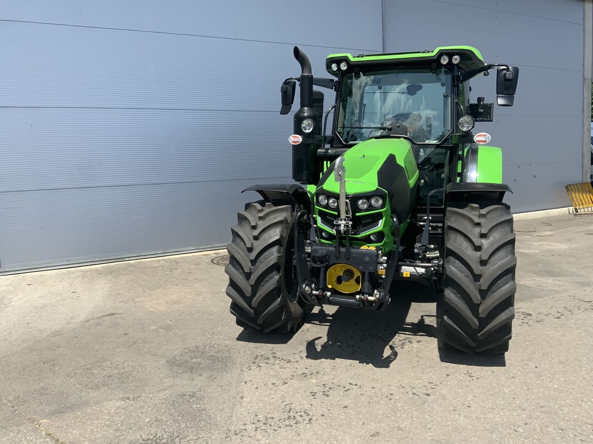 Traktor van het type Deutz-Fahr 5115, Neumaschine in Bad Gleichenberg (Foto 25)