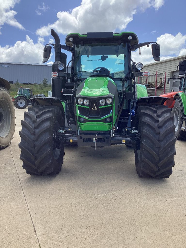 Traktor of the type Deutz-Fahr 5115, Gebrauchtmaschine in ST FLOUR (Picture 2)