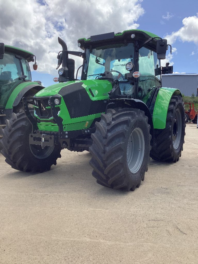 Traktor of the type Deutz-Fahr 5115, Gebrauchtmaschine in ST FLOUR (Picture 1)