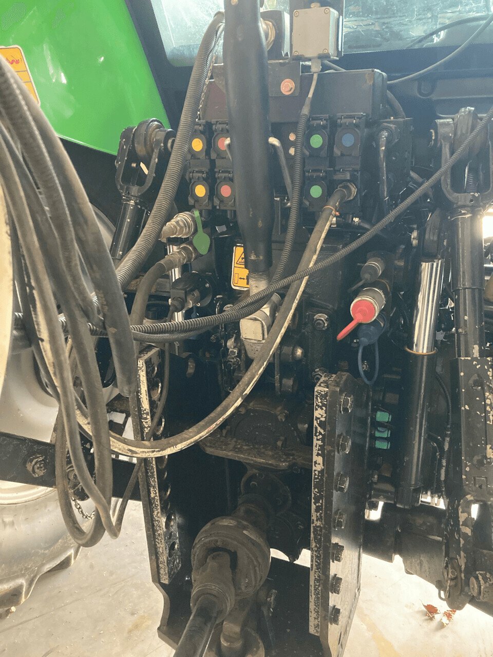 Traktor del tipo Deutz-Fahr 5120 TTV, Gebrauchtmaschine In PONTIVY (Immagine 8)