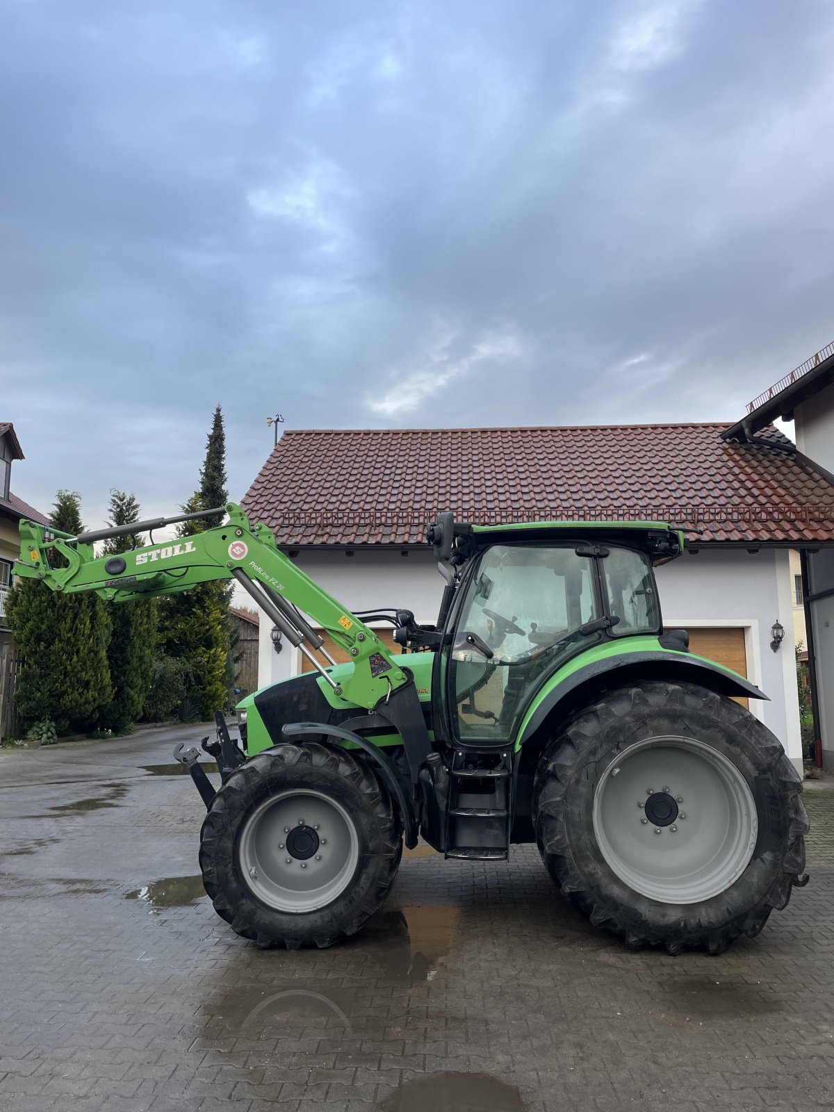 Traktor van het type Deutz-Fahr 5120 TTV, Gebrauchtmaschine in Oberding (Foto 2)