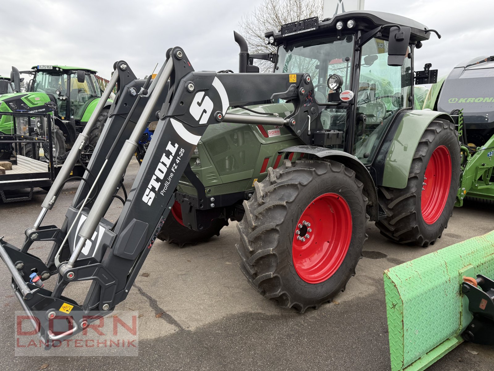 Traktor du type Deutz-Fahr 5125 GS  ( XB 125 ), Neumaschine en Bruckberg (Photo 1)