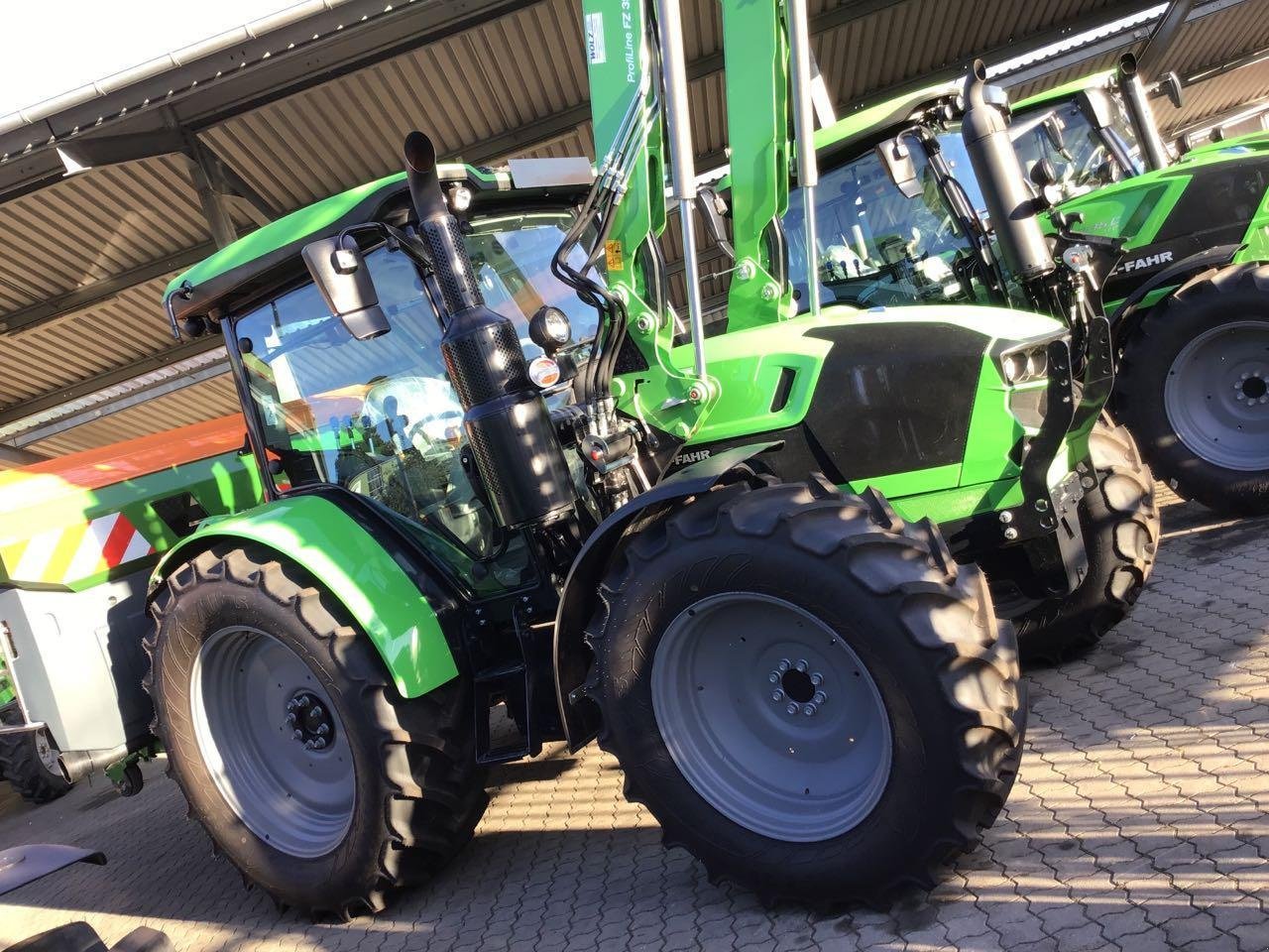 Traktor Türe ait Deutz-Fahr 5125 GS, Neumaschine içinde Burgbernheim (resim 1)