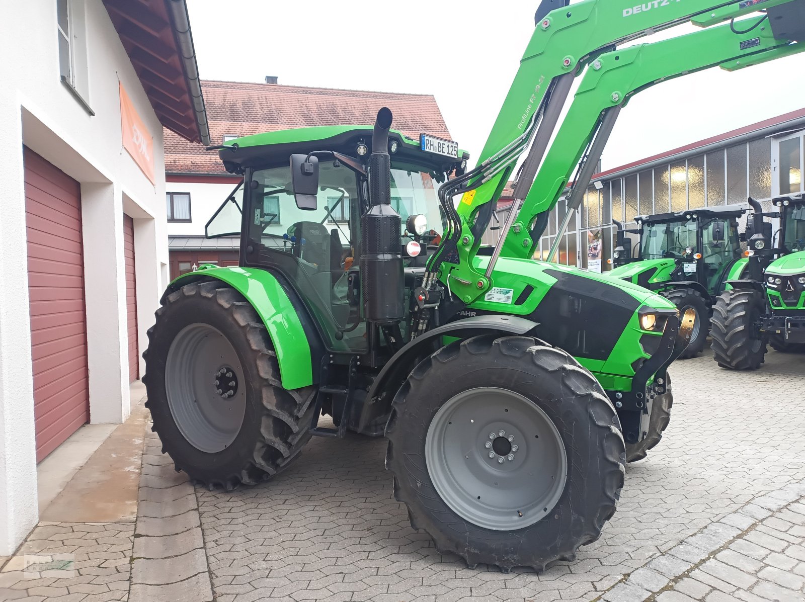 Traktor του τύπου Deutz-Fahr 5125, Neumaschine σε Abenberg (Φωτογραφία 4)