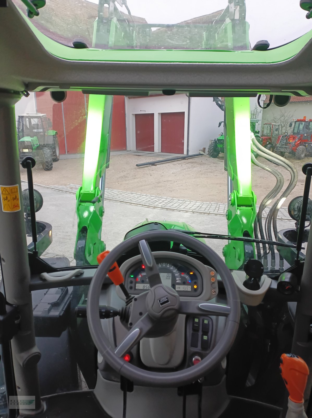 Traktor tipa Deutz-Fahr 5125, Neumaschine u Abenberg (Slika 5)