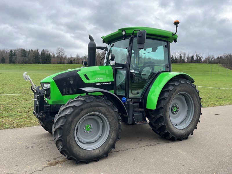 Traktor des Typs Deutz-Fahr 5125, Gebrauchtmaschine in Courtedoux (Bild 3)