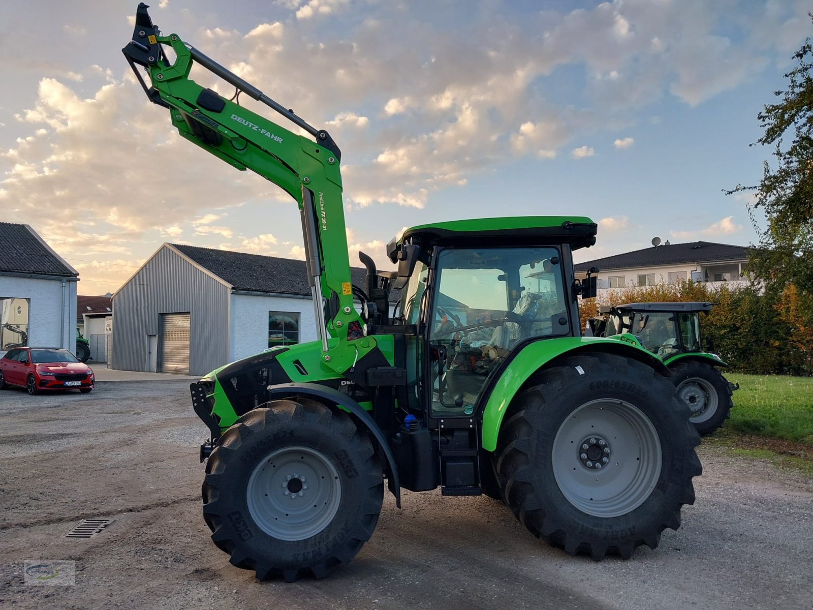 Traktor des Typs Deutz-Fahr 5125, Neumaschine in Frontenhausen (Bild 7)