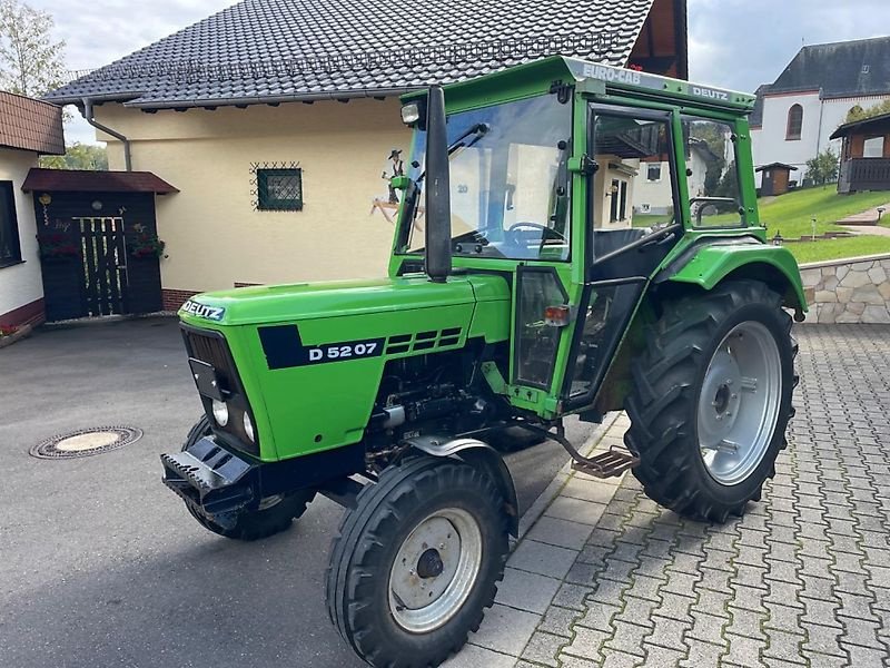 Traktor typu Deutz-Fahr 5207 s - mit T Gang 30km/h - Euro Cab Kabine - erst 4984 Std. - TÜV - wie 4507 4807 06 07, Gebrauchtmaschine v Niedernhausen OT Engenhahn (Obrázok 10)