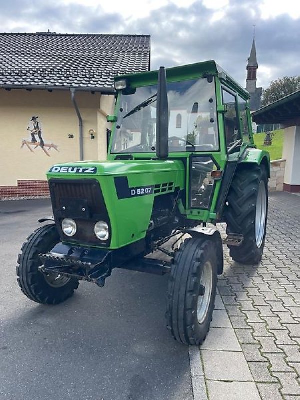 Traktor типа Deutz-Fahr 5207 s - mit T Gang 30km/h - Euro Cab Kabine - erst 4984 Std. - TÜV - wie 4507 4807 06 07, Gebrauchtmaschine в Niedernhausen OT Engenhahn (Фотография 11)