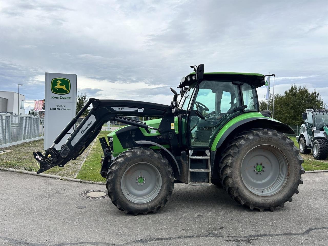 Traktor Türe ait Deutz-Fahr 6110 P, Gebrauchtmaschine içinde Zweibrücken (resim 1)