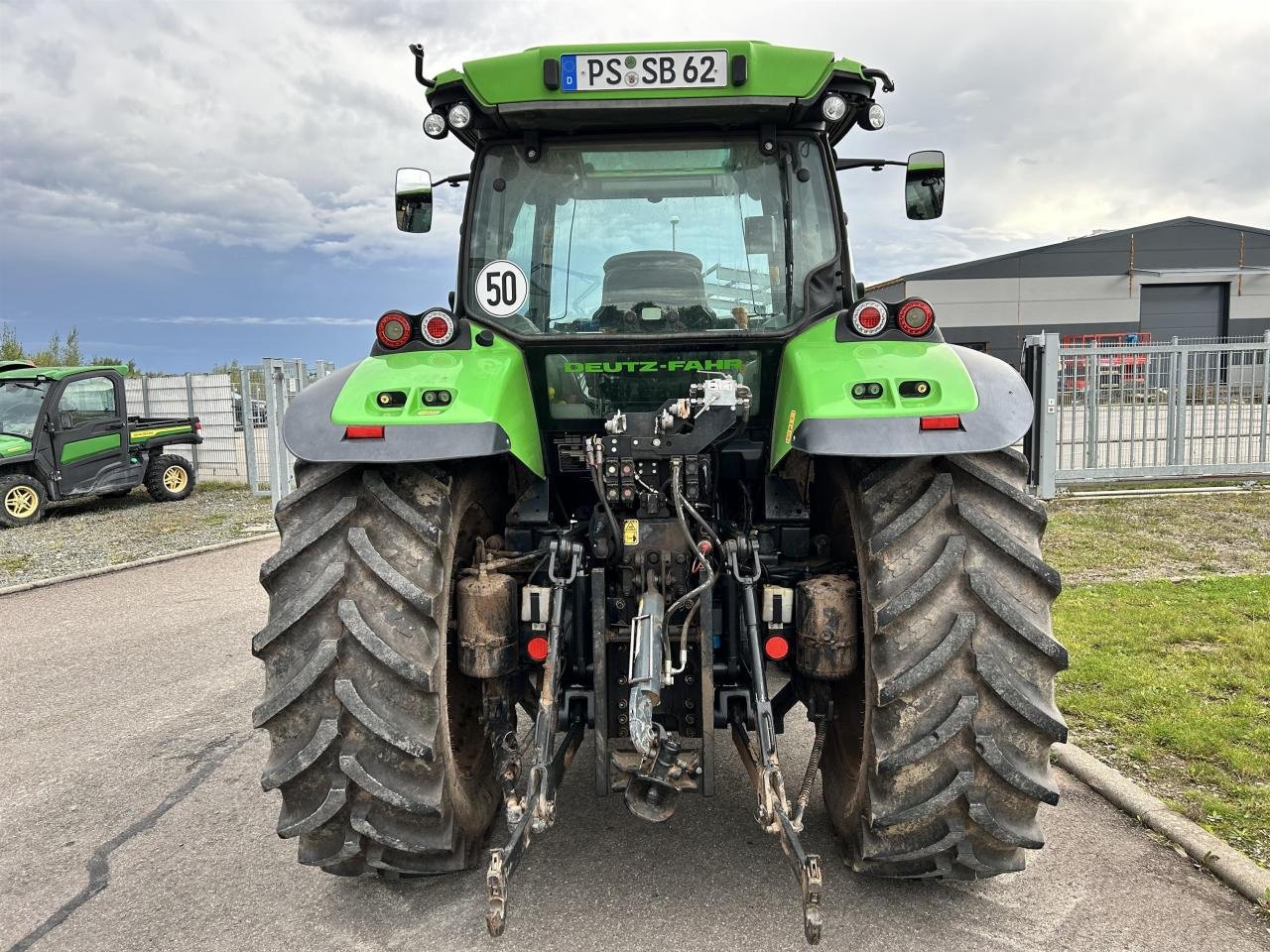 Traktor Türe ait Deutz-Fahr 6110 P, Gebrauchtmaschine içinde Zweibrücken (resim 7)