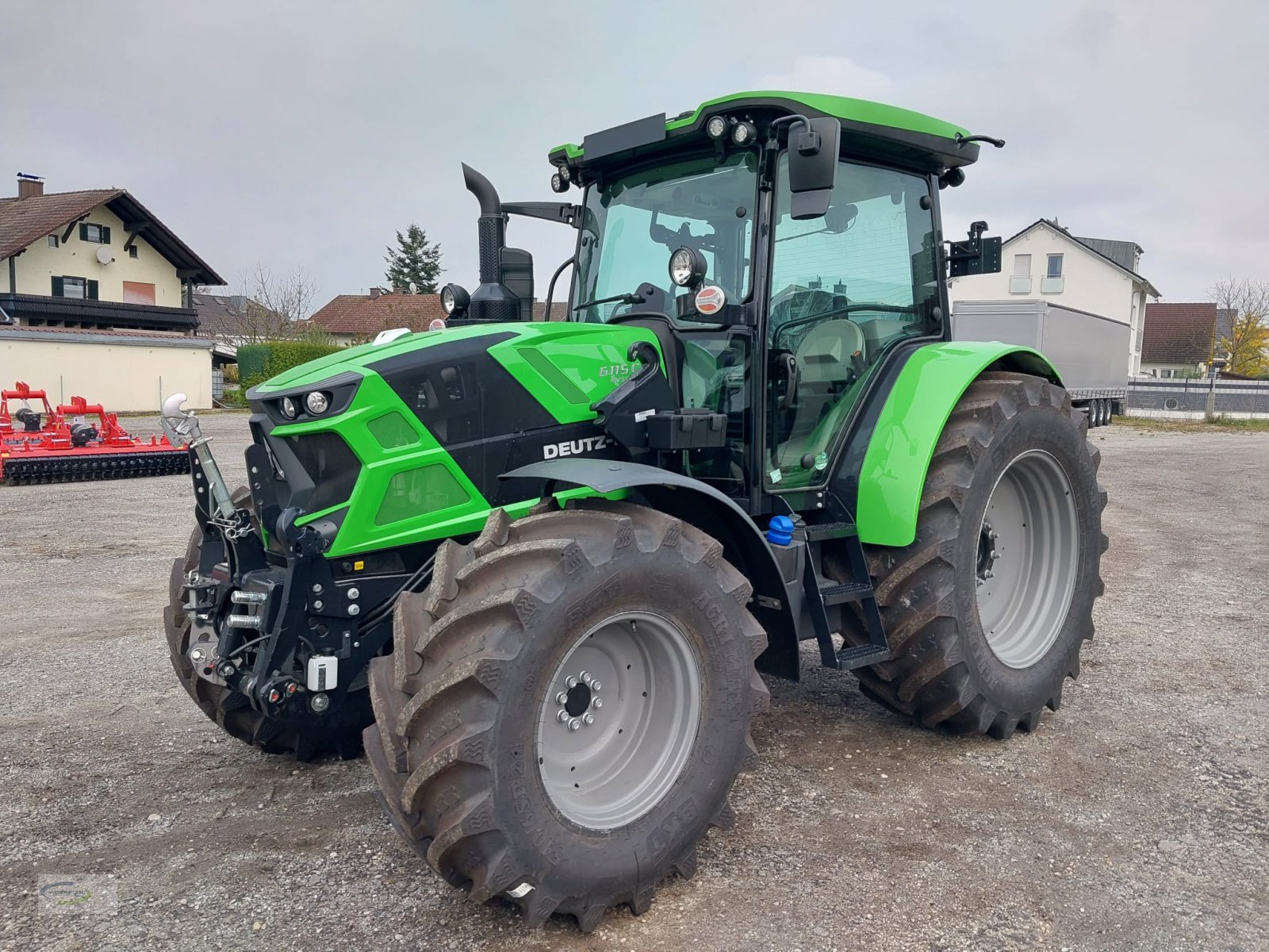 Traktor του τύπου Deutz-Fahr 6115 C RVShift, Neumaschine σε Frontenhausen (Φωτογραφία 1)