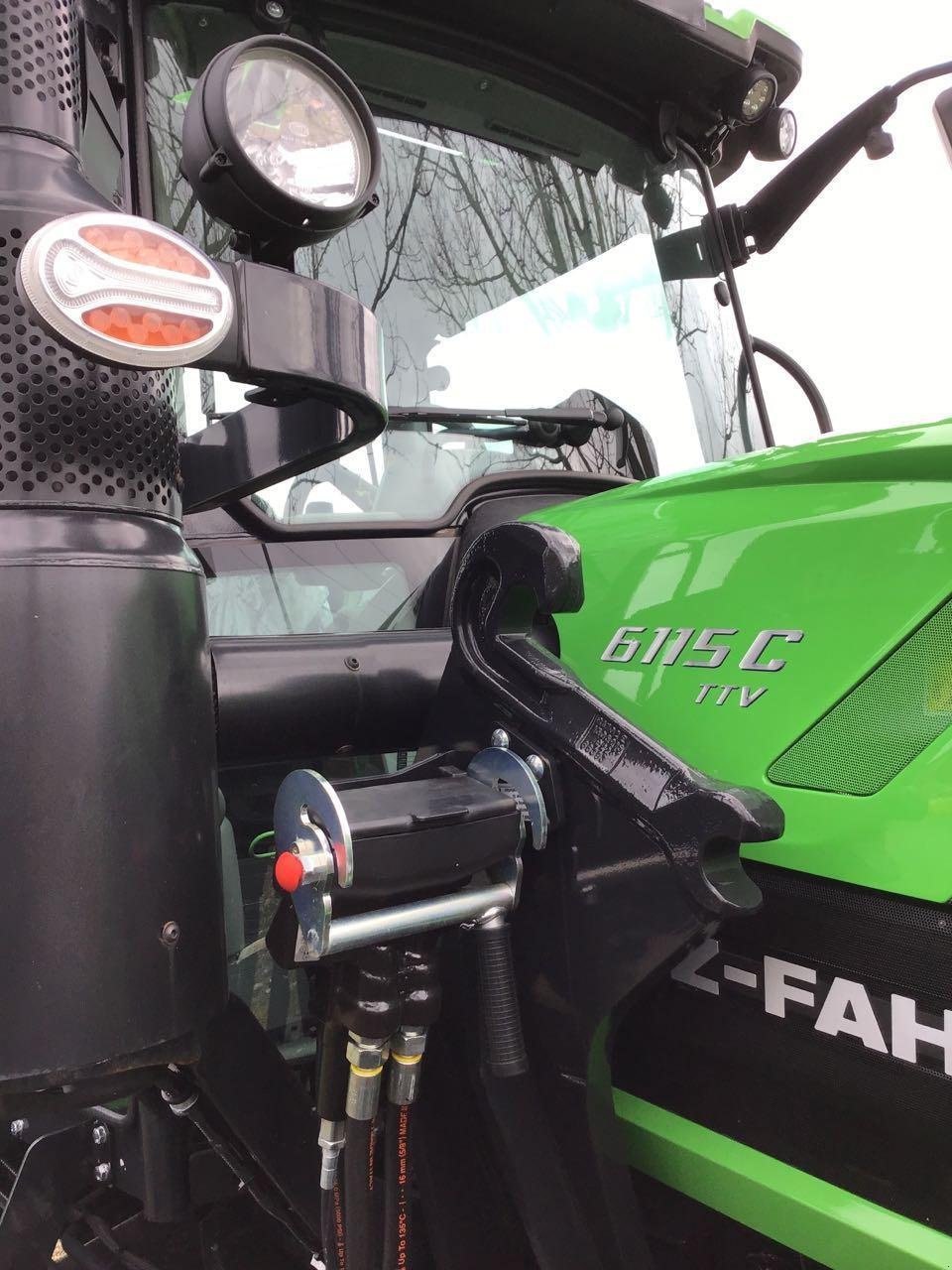 Traktor Türe ait Deutz-Fahr 6115 C TTV STAGE V, Neumaschine içinde Burgbernheim (resim 4)