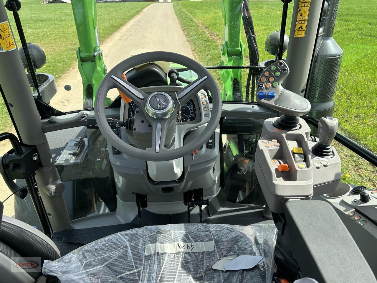 Traktor типа Deutz-Fahr 6115 C TTV, Neumaschine в Trochtelfingen (Фотография 8)