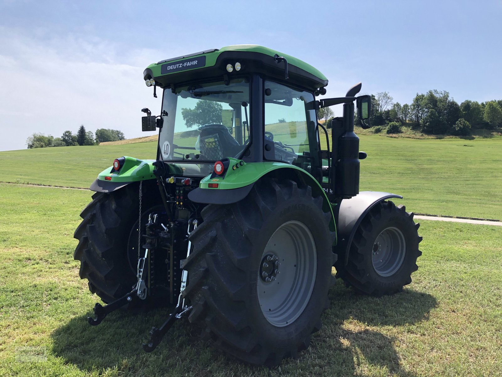 Traktor of the type Deutz-Fahr 6115 C, Neumaschine in Altusried-Kimratshofen (Picture 4)