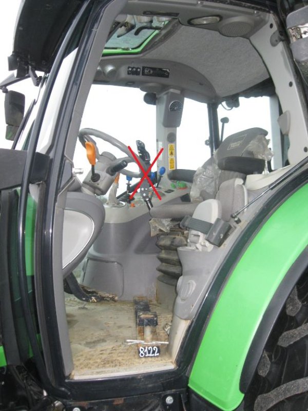 Traktor типа Deutz-Fahr 6120 PS T4F, Gebrauchtmaschine в BRECE (Фотография 3)