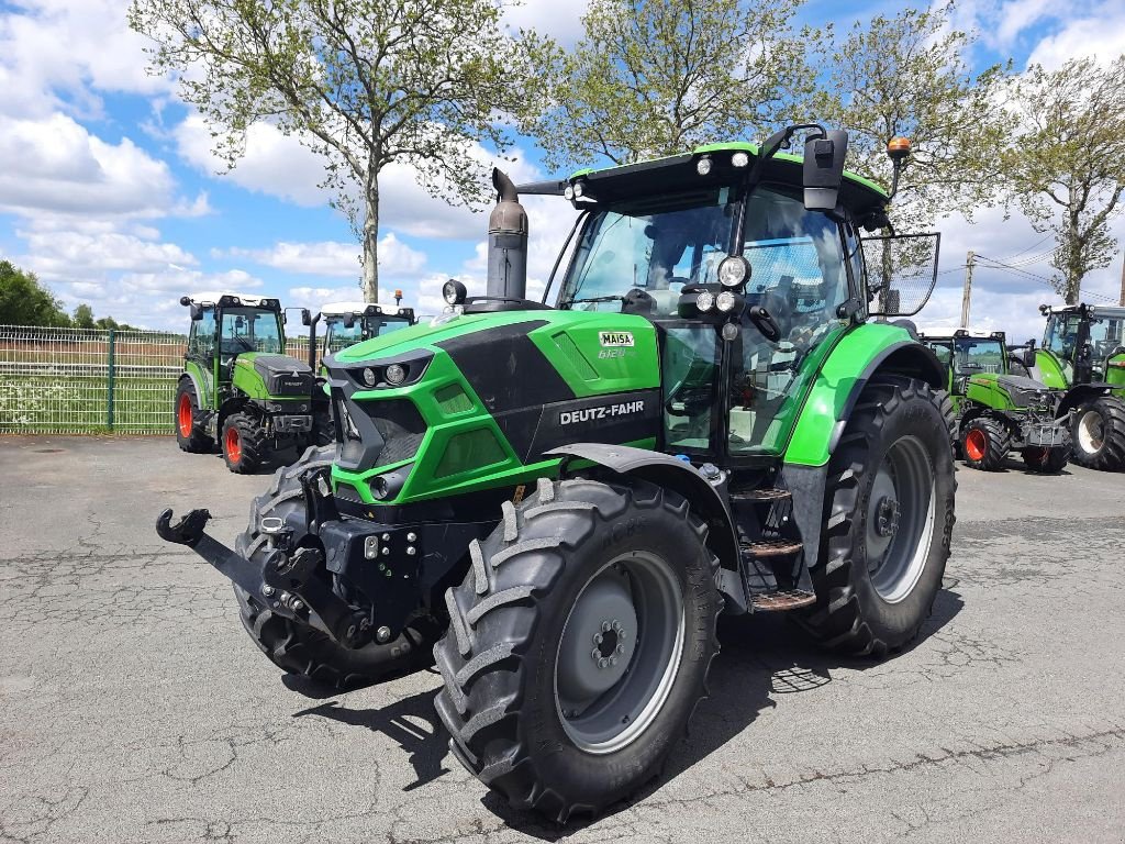 Traktor des Typs Deutz-Fahr 6120 TTV, Gebrauchtmaschine in Doué-en-Anjou (Bild 2)