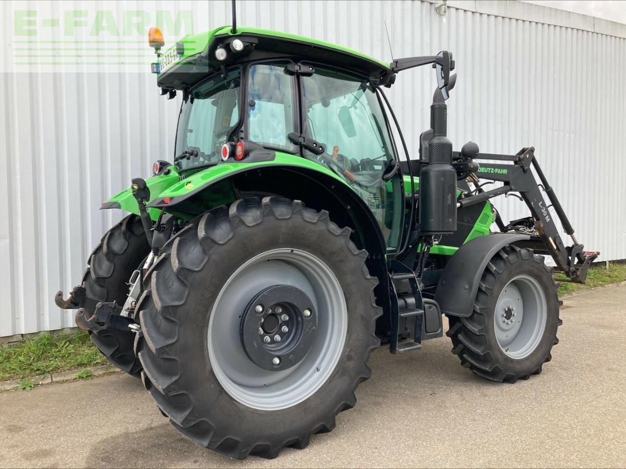 Traktor des Typs Deutz-Fahr 6120, Gebrauchtmaschine in CHEMINOT (57 - MOSELLE) (Bild 3)