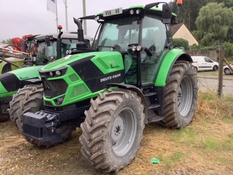 Traktor of the type Deutz-Fahr 6120.4, Gebrauchtmaschine in les hayons