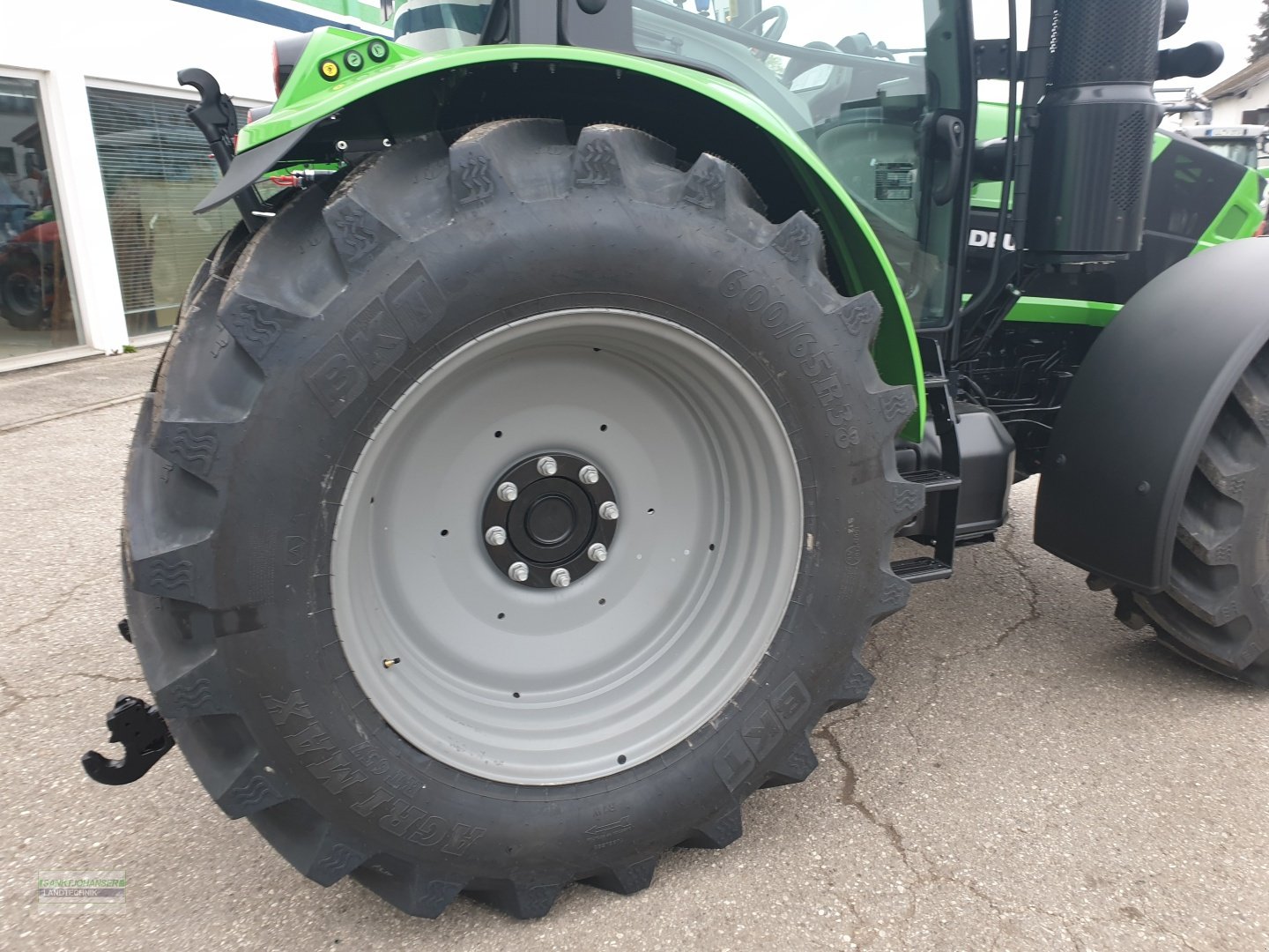 Traktor van het type Deutz-Fahr 6125 C Powershift -Aktion Ernteschlussverkauf-, Neumaschine in Diessen (Foto 25)