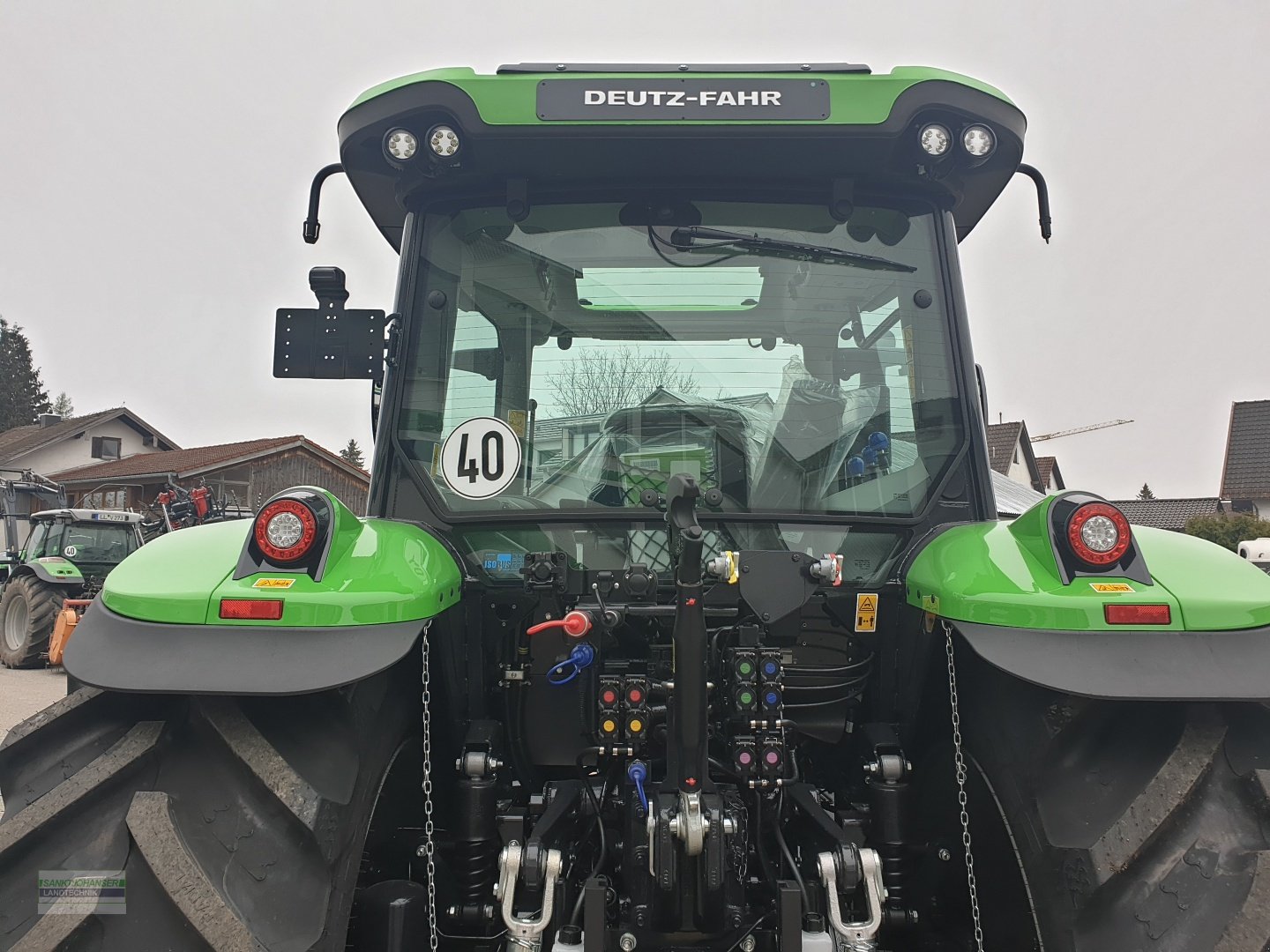 Traktor Türe ait Deutz-Fahr 6125 C Powershift -Aktion Ernteschlussverkauf-, Neumaschine içinde Diessen (resim 10)