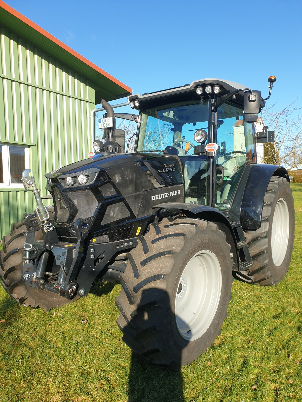 Traktor des Typs Deutz-Fahr 6125 C Powershift, Gebrauchtmaschine in Thundorf (Bild 2)