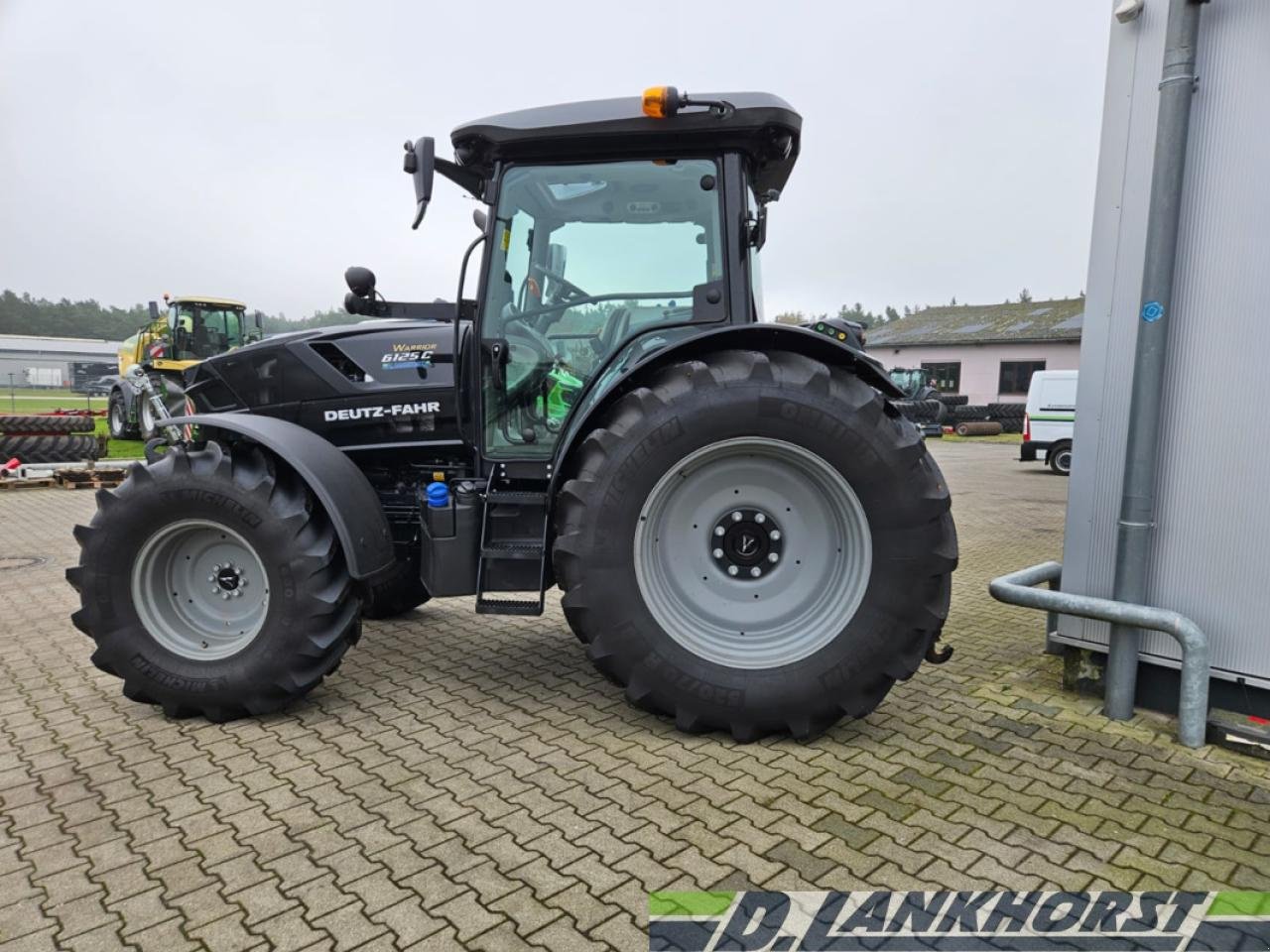 Traktor типа Deutz-Fahr 6125 C PS Black-Warr, Gebrauchtmaschine в Friesoythe / Thüle (Фотография 8)