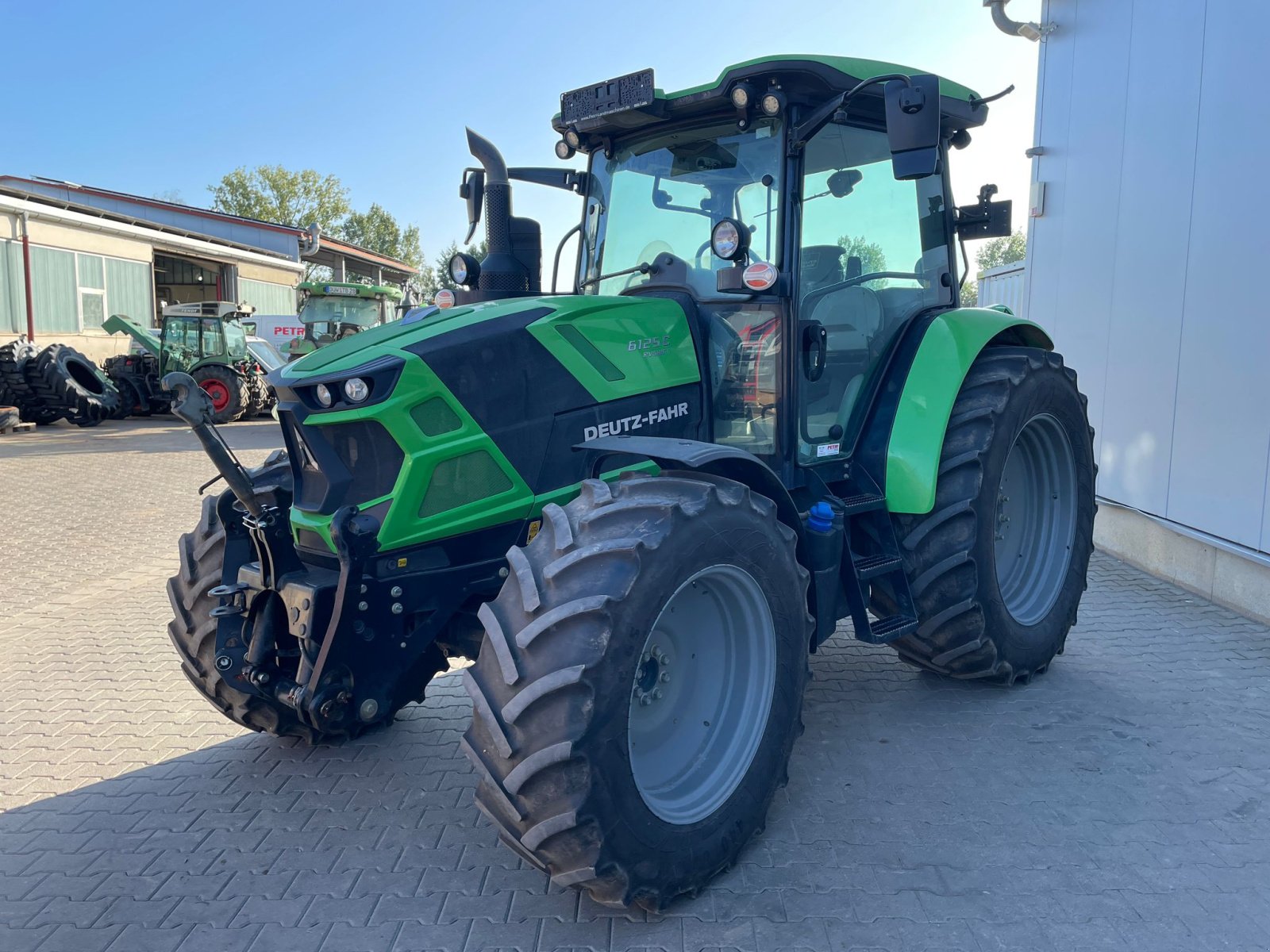 Traktor типа Deutz-Fahr 6125 C RV Shift, Gebrauchtmaschine в Dannstadt-Schauernheim (Фотография 1)