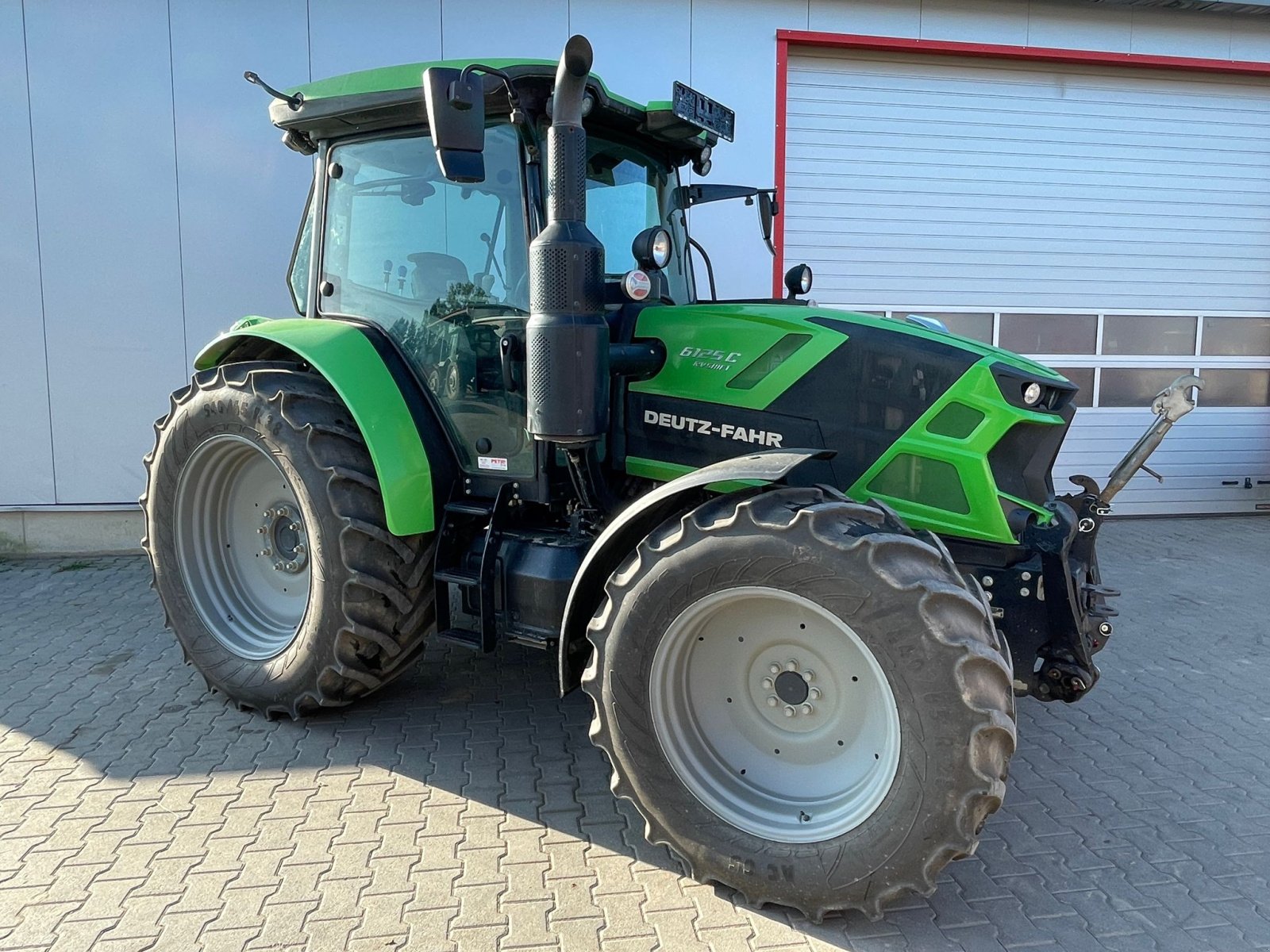 Traktor du type Deutz-Fahr 6125 C RV Shift, Gebrauchtmaschine en Dannstadt-Schauernheim (Photo 3)