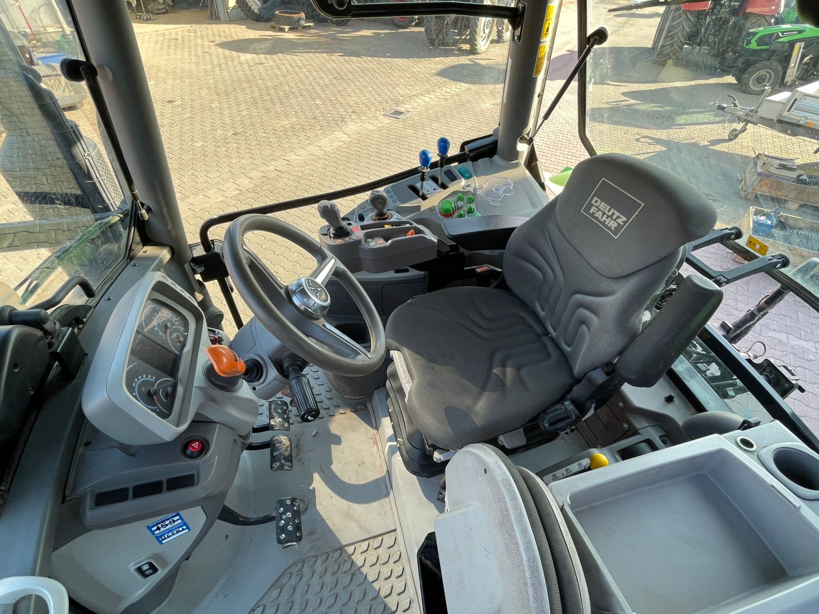 Traktor Türe ait Deutz-Fahr 6125 C RV Shift, Gebrauchtmaschine içinde Dannstadt-Schauernheim (resim 10)