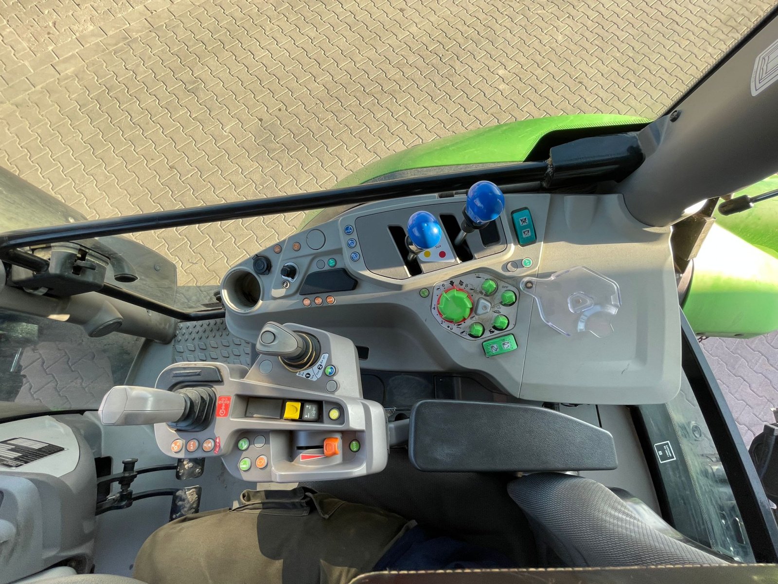 Traktor Türe ait Deutz-Fahr 6125 C RV Shift, Gebrauchtmaschine içinde Dannstadt-Schauernheim (resim 12)