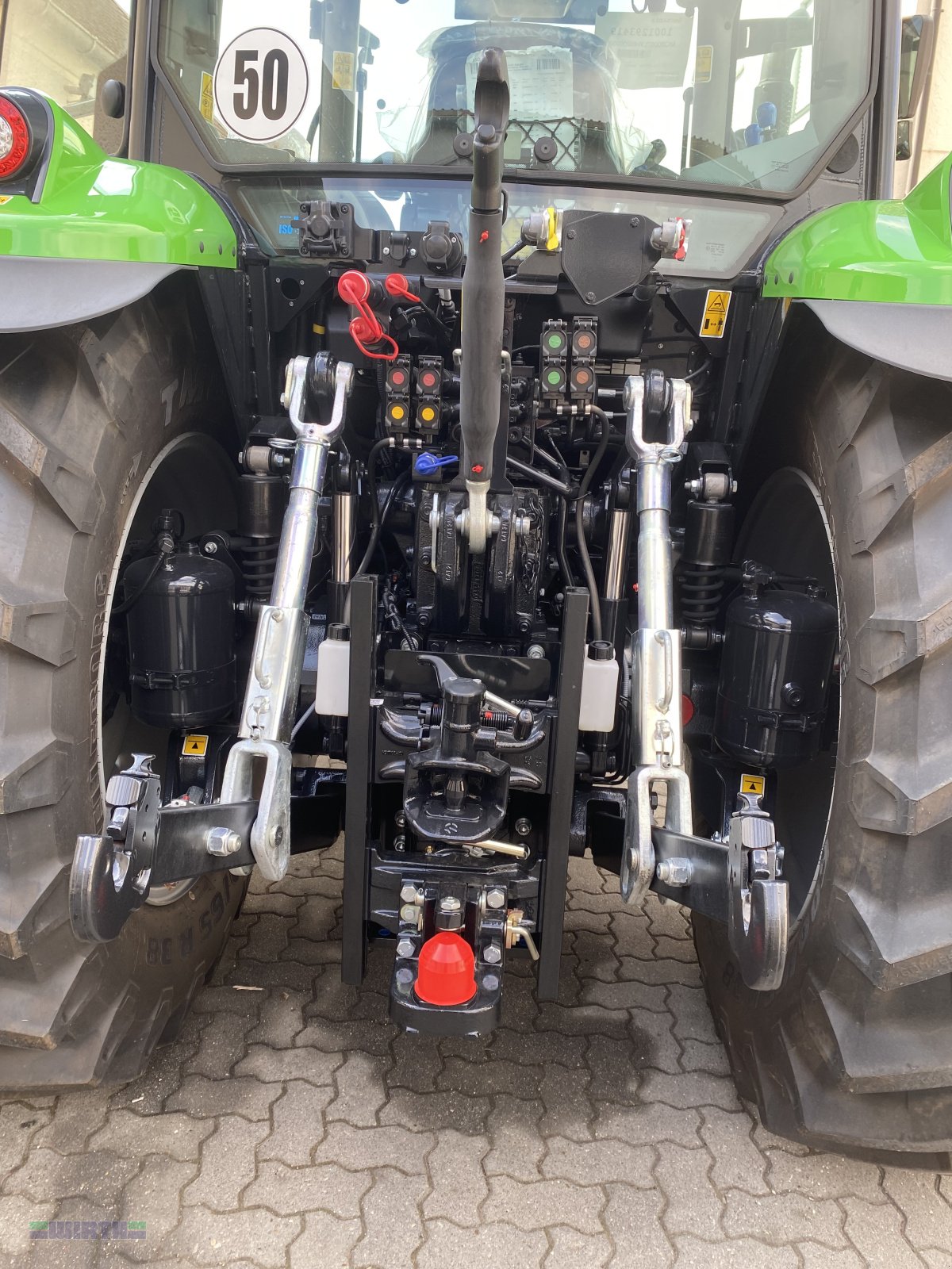 Traktor za tip Deutz-Fahr 6125 C TTV, TOP-Ausstattung, Finanzrückläufer, Neumaschine u Buchdorf (Slika 5)