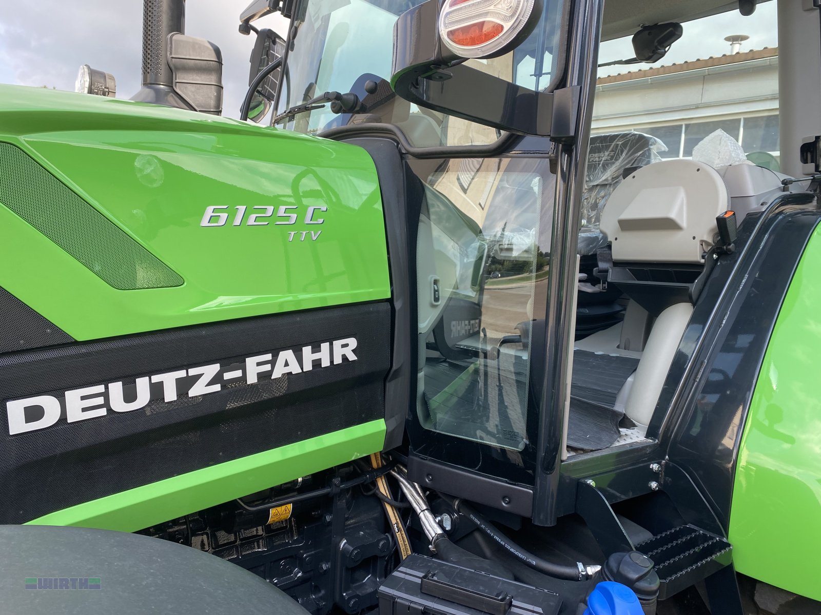 Traktor του τύπου Deutz-Fahr 6125 C TTV, TOP-Ausstattung, Finanzrückläufer, Neumaschine σε Buchdorf (Φωτογραφία 6)