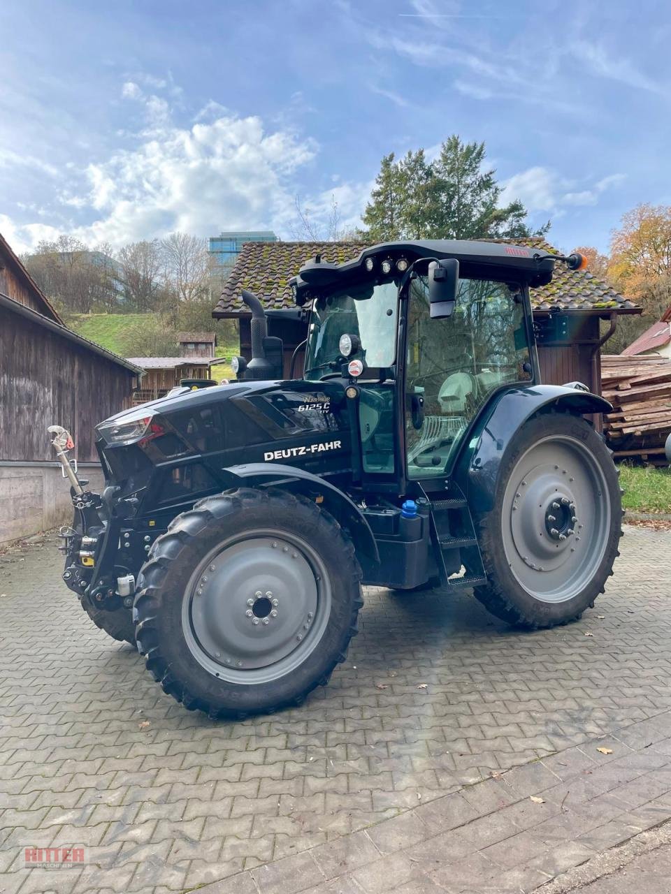 Traktor типа Deutz-Fahr 6125 C TTV, Gebrauchtmaschine в Zell a. H. (Фотография 3)