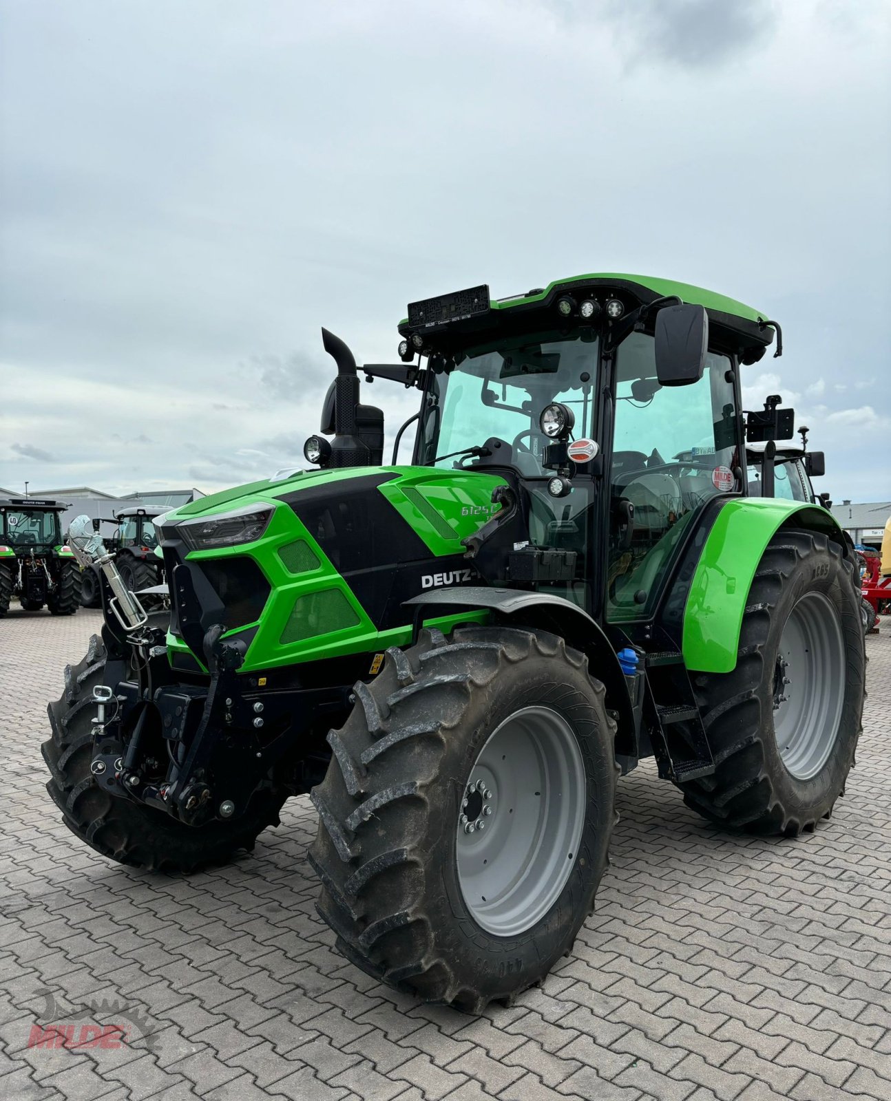 Traktor типа Deutz-Fahr 6125 C TTV, Gebrauchtmaschine в Creußen (Фотография 1)