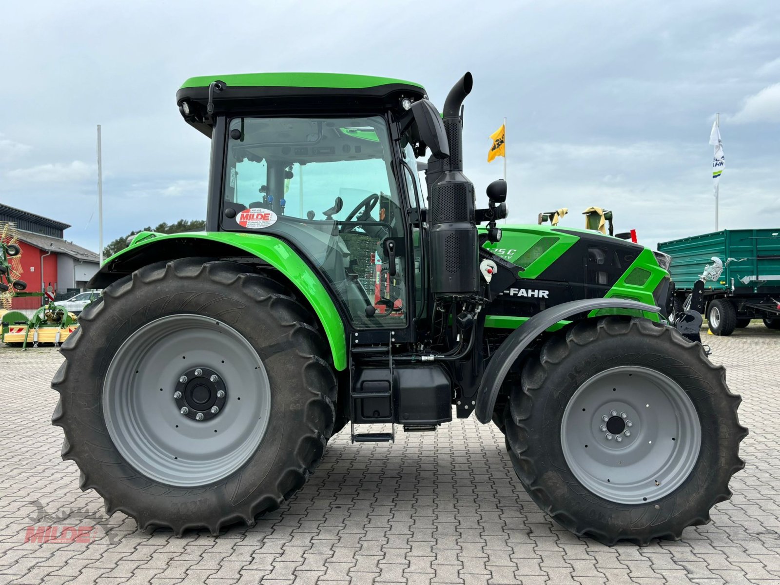 Traktor Türe ait Deutz-Fahr 6125 C TTV, Gebrauchtmaschine içinde Creußen (resim 7)