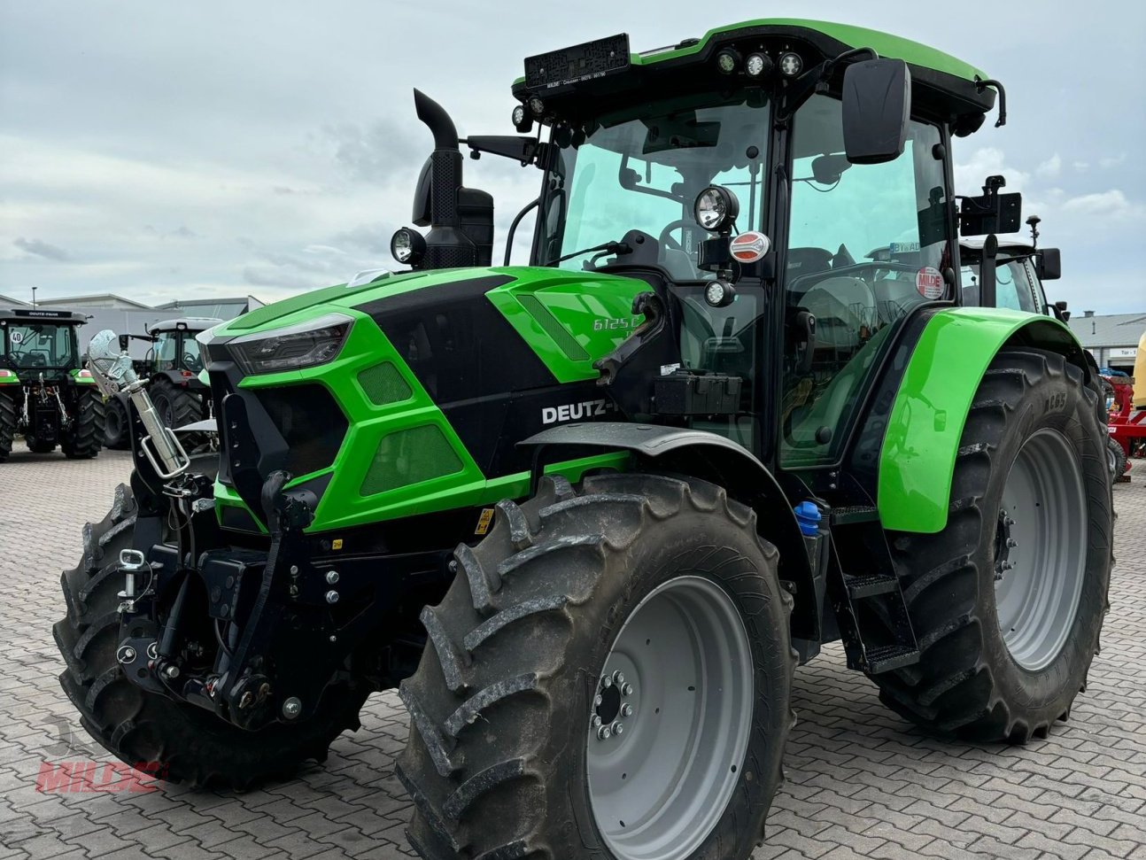 Traktor des Typs Deutz-Fahr 6125 C TTV, Gebrauchtmaschine in Creußen (Bild 1)