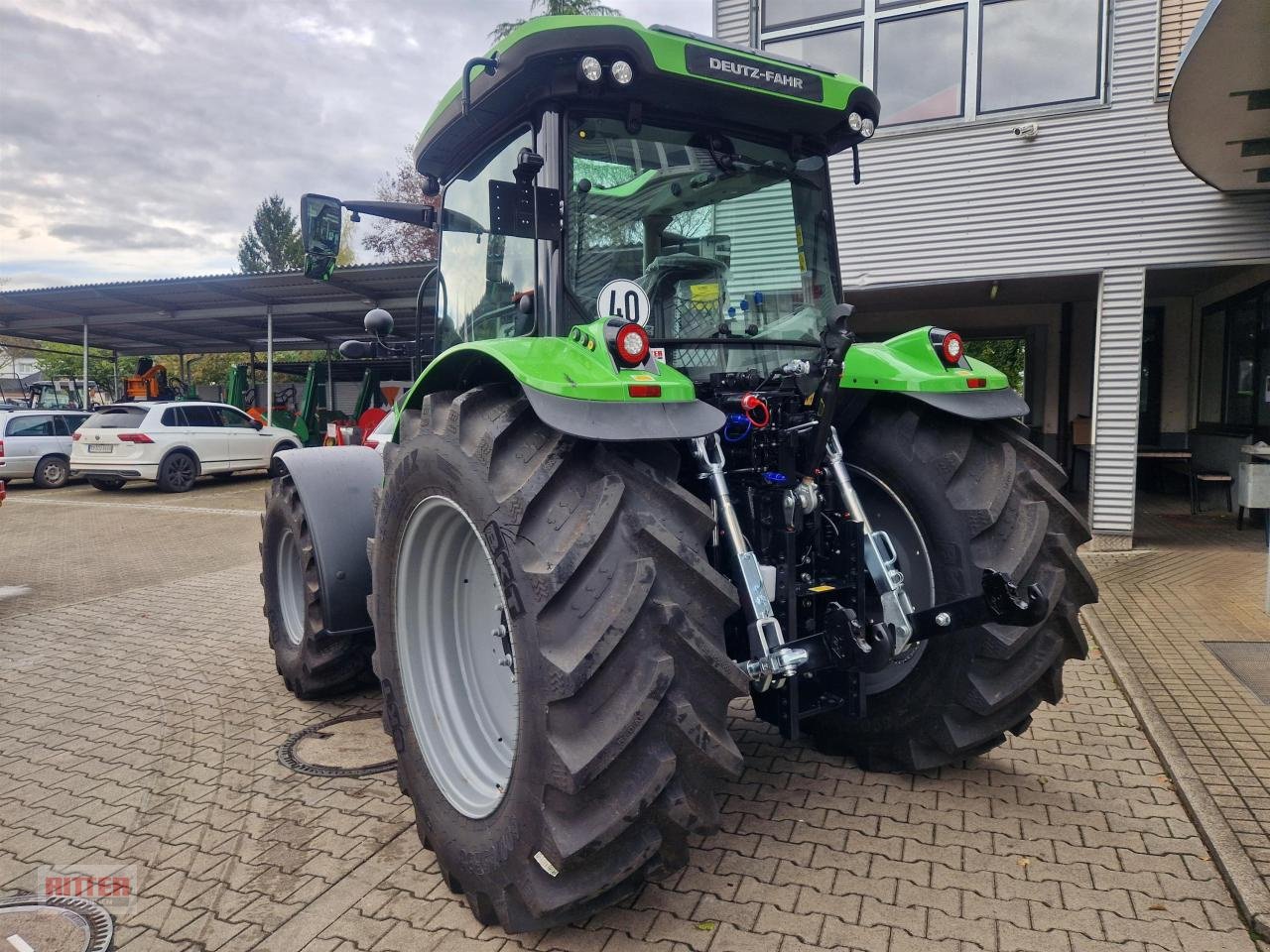 Traktor van het type Deutz-Fahr 6125 C, Neumaschine in Zell a. H. (Foto 3)