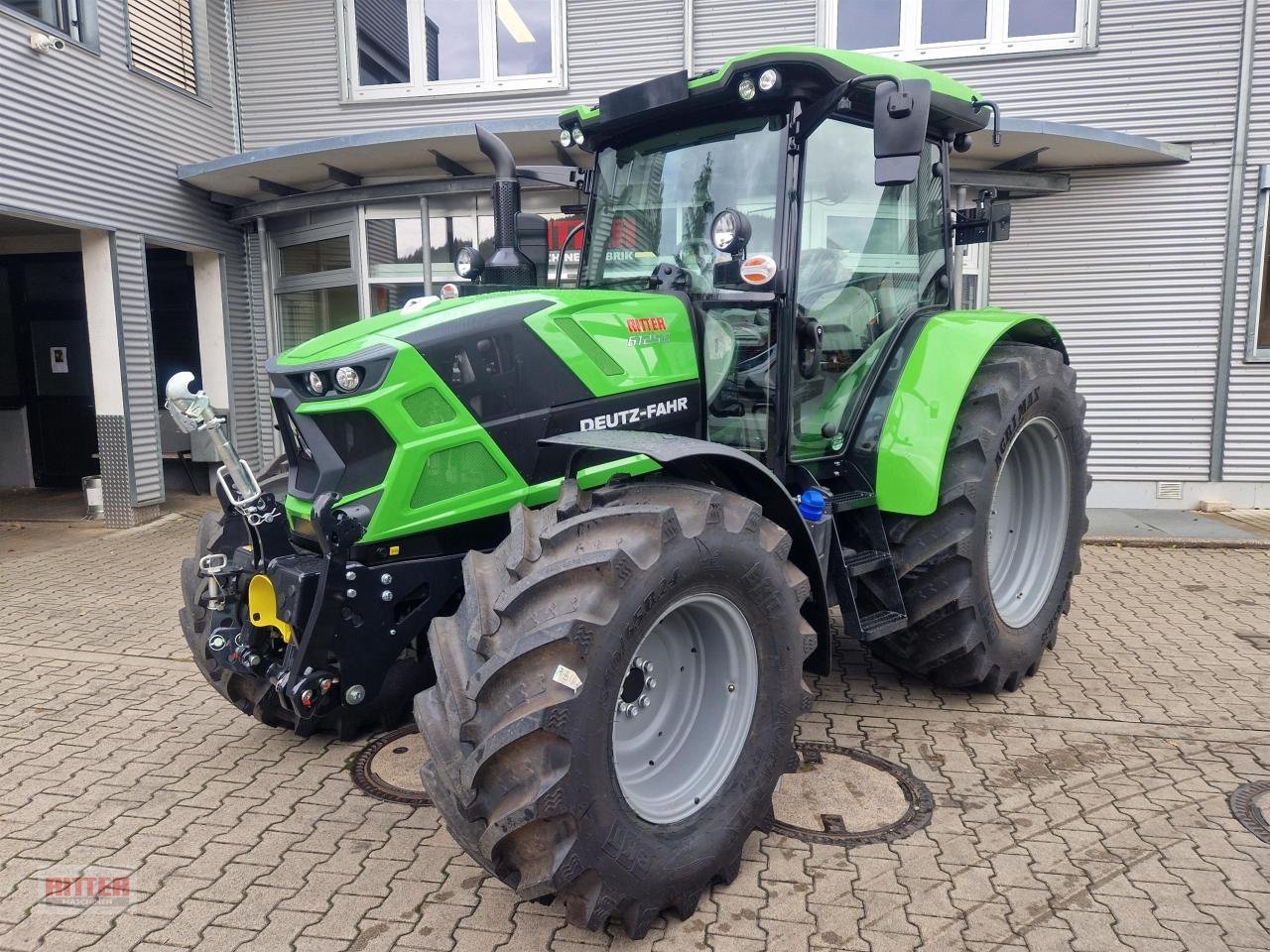 Traktor van het type Deutz-Fahr 6125 C, Neumaschine in Zell a. H. (Foto 5)