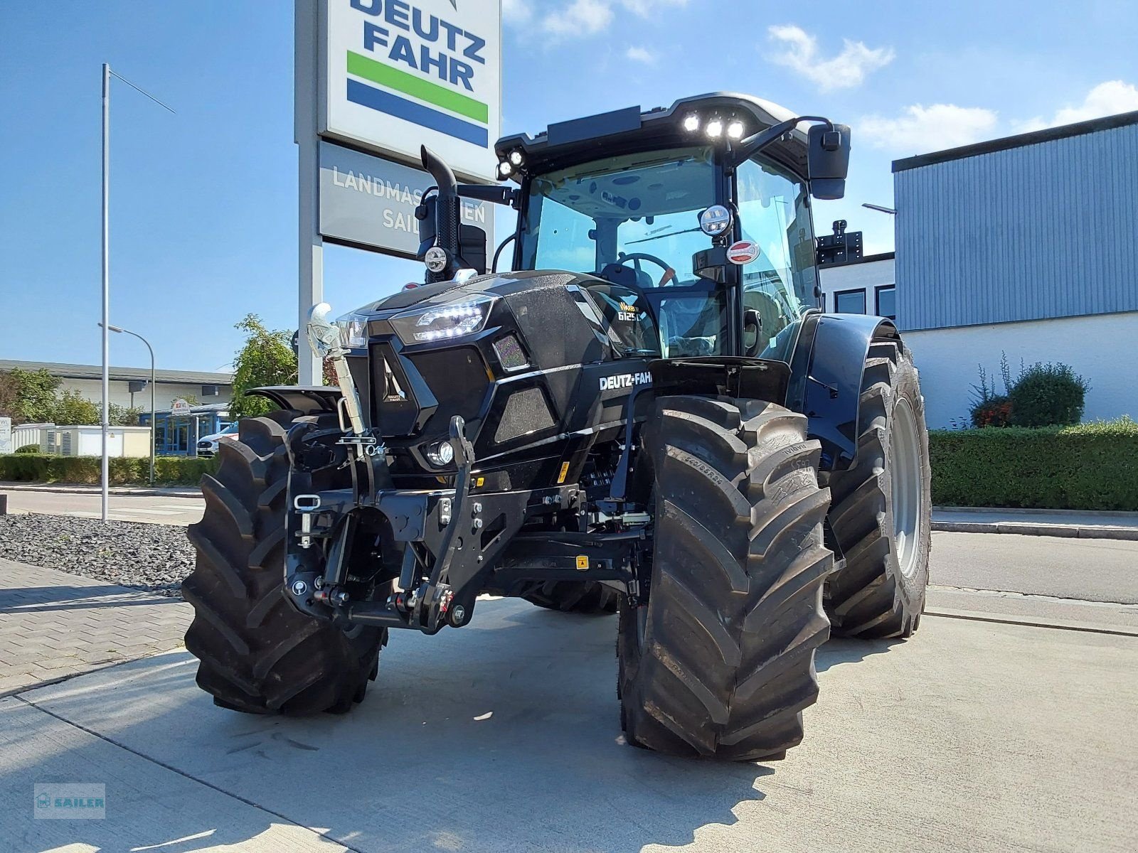 Traktor от тип Deutz-Fahr 6125C Agrotron Warrior, Neumaschine в Landsberg (Снимка 1)