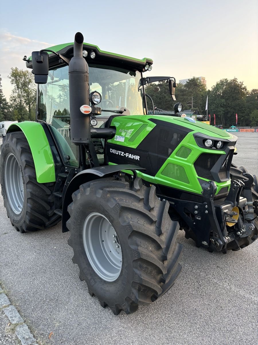 Traktor des Typs Deutz-Fahr 6125C TTV, Vorführmaschine in Liebenau (Bild 5)