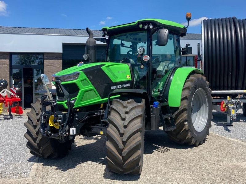 Traktor of the type Deutz-Fahr 6125C TTV, Vorführmaschine in Liebenau (Picture 1)