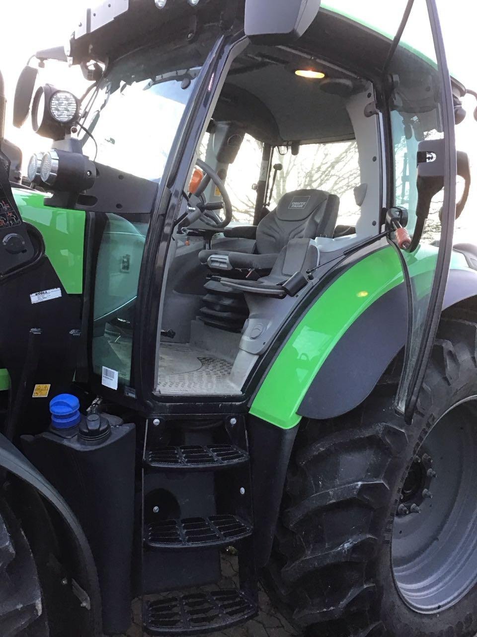 Traktor типа Deutz-Fahr 6130 TTV, Gebrauchtmaschine в Burgbernheim (Фотография 13)